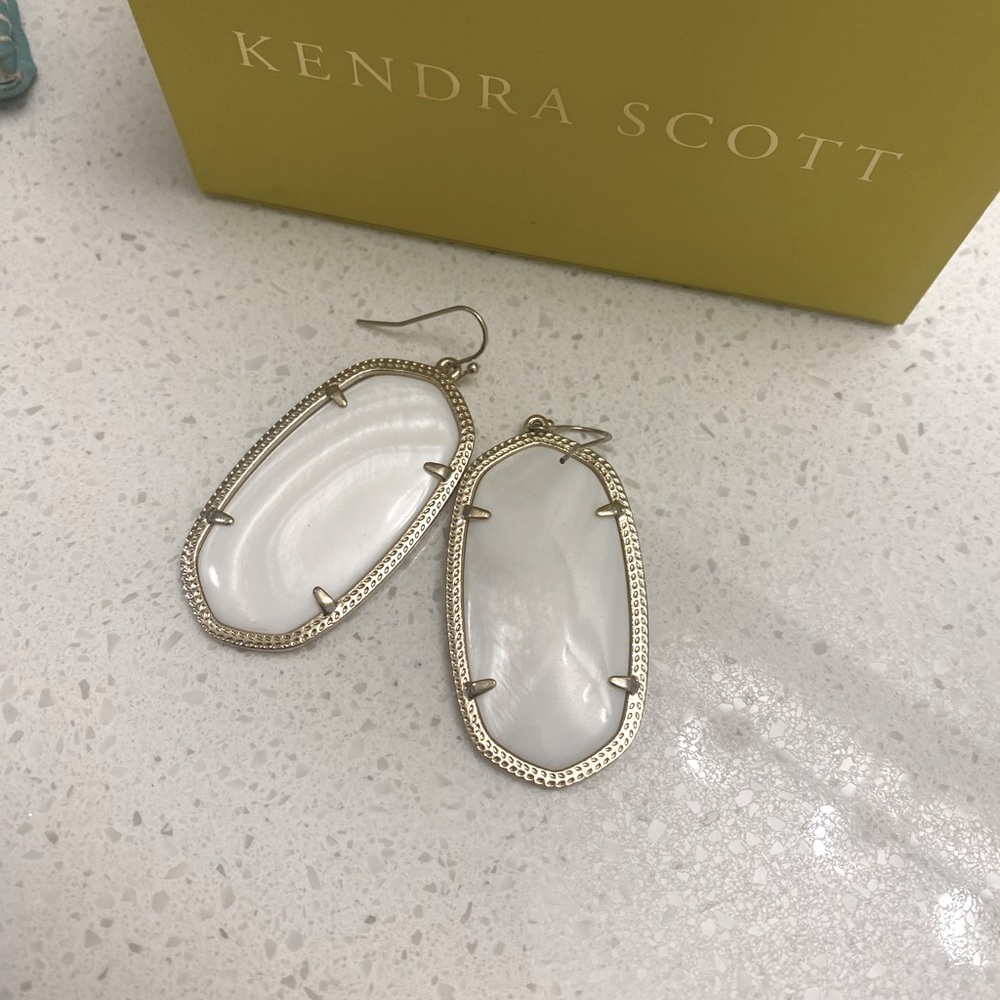 Kendra Scott Mother of Pearl Danielle Earrings